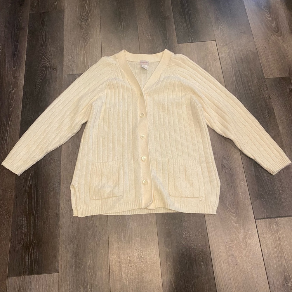 Bobbie Brooks White Sweater EUC
